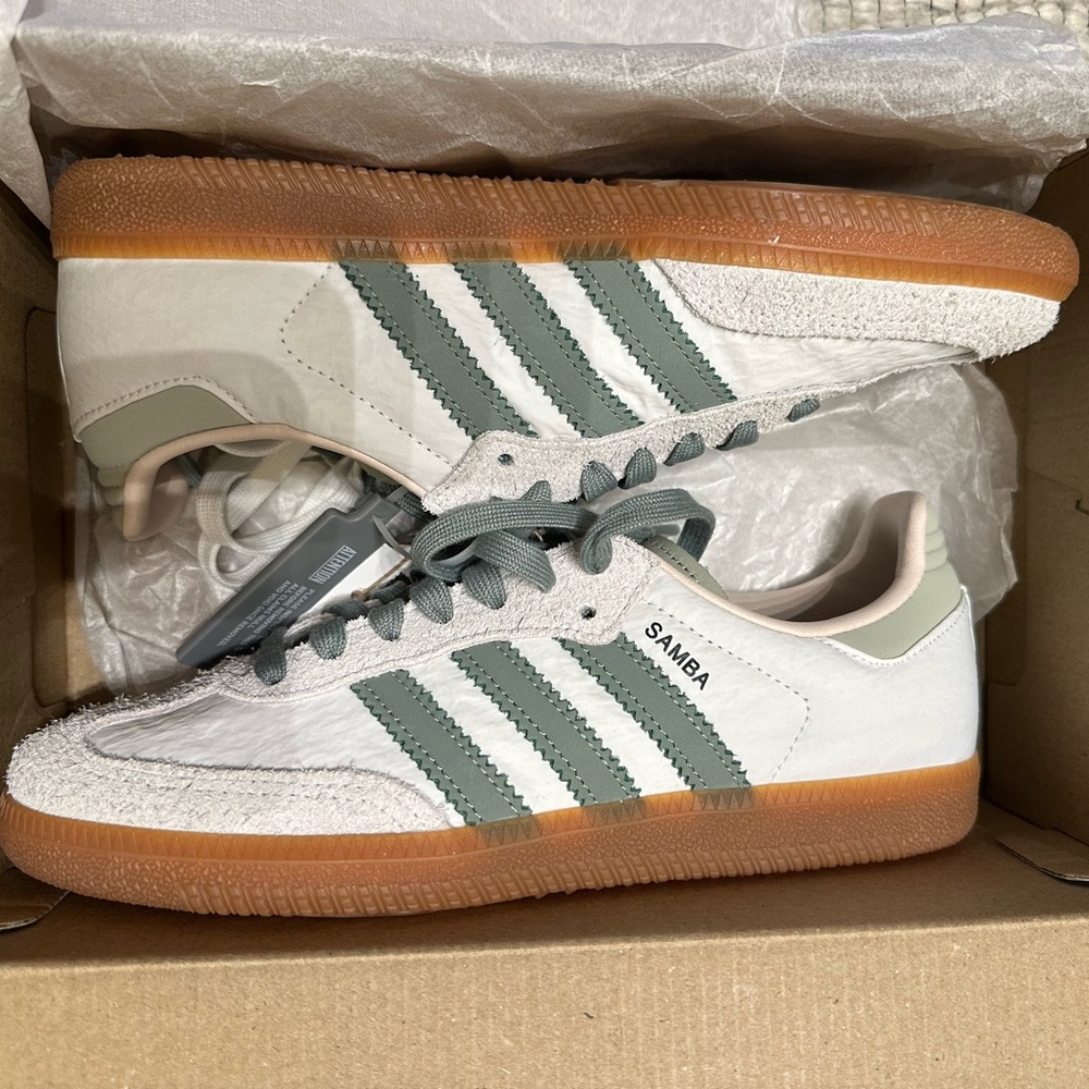 SAMBA OG W NWT 6.5